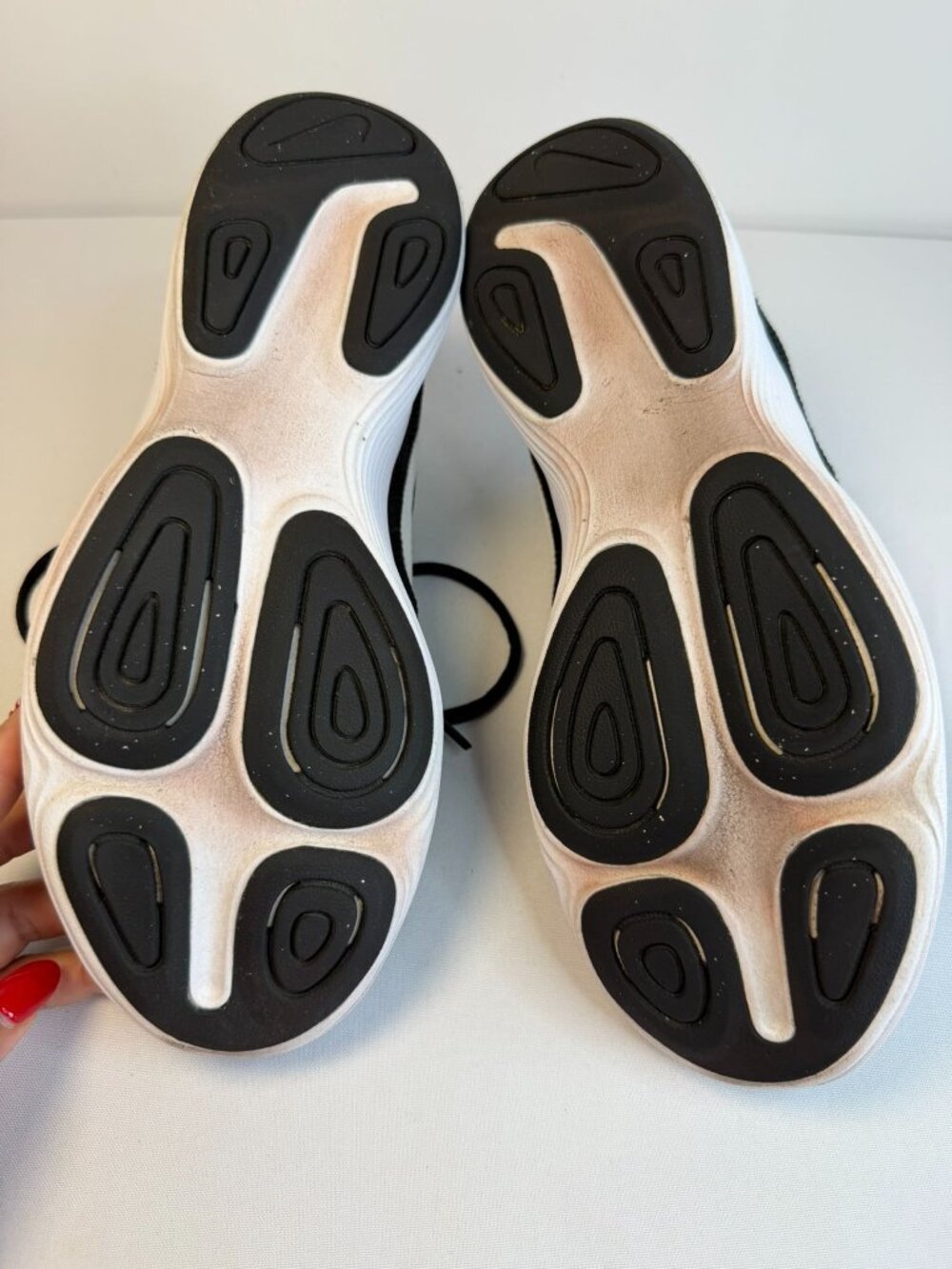 Nike Revolution 4 Sneakers Women's Size 9W Black/White Running Athletic Shoes - Picture 10 of 15